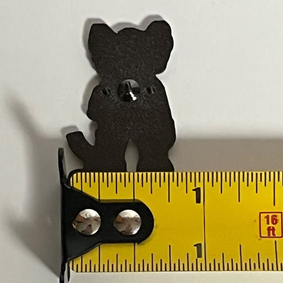 Kaws Glitter Gun Enamel Pin Hat Red Pins Hats Hatpin New Era Cap Brooch  Bag - Picture 8 of 8